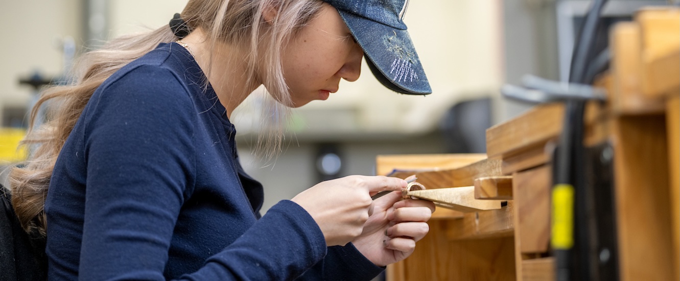 woman shaping ring